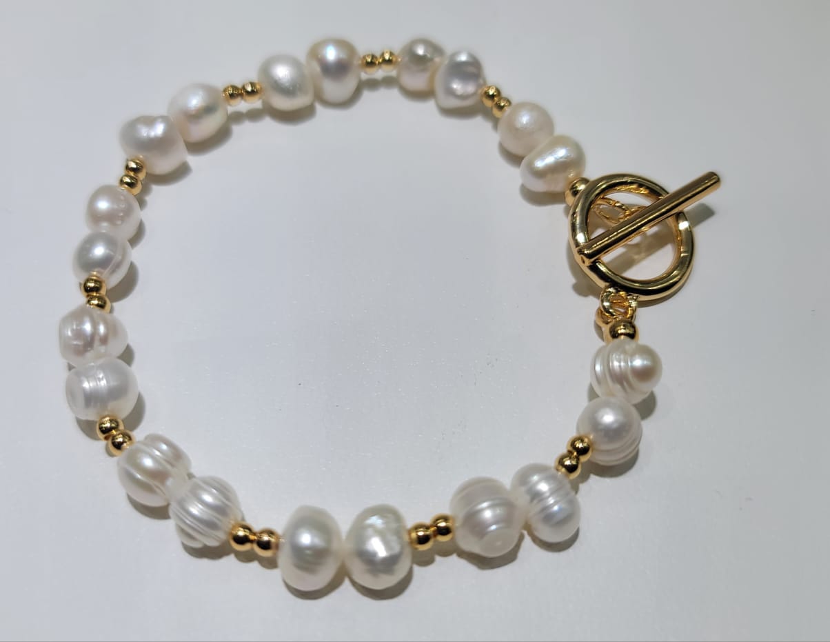 PEARL BEADED BRACELET
