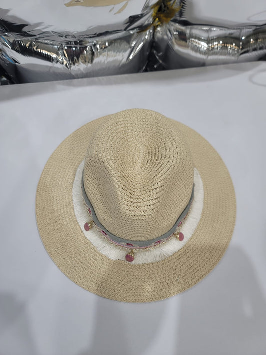 STRAW HAT WITH POMPOM LACE