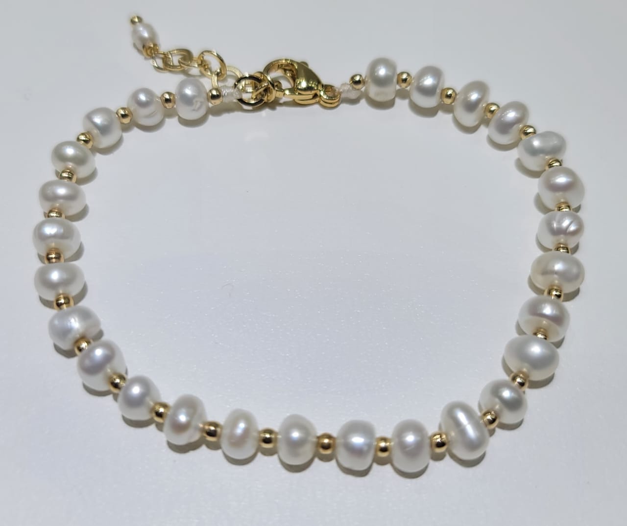 SMALL PEARL BEADED BRACELET