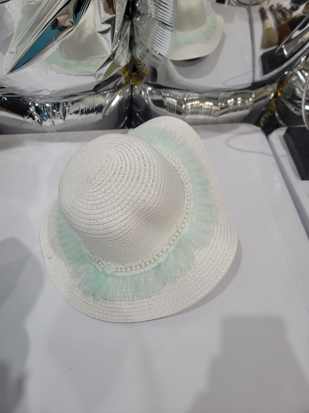 WHITE PEARL HAT