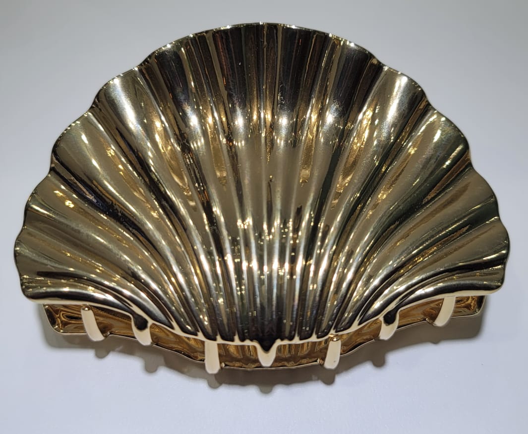 GOLDEN SHELL CLIP