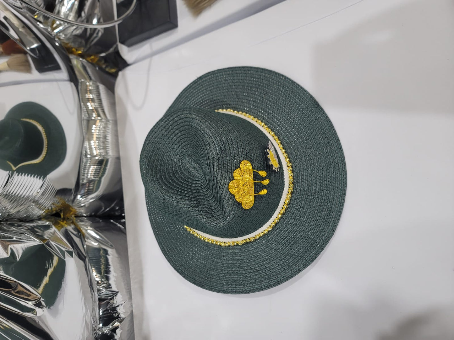 LACED BLACK HAT
