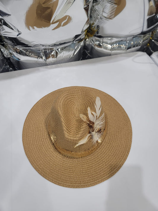 FUR BROOCHE BROWN HAT