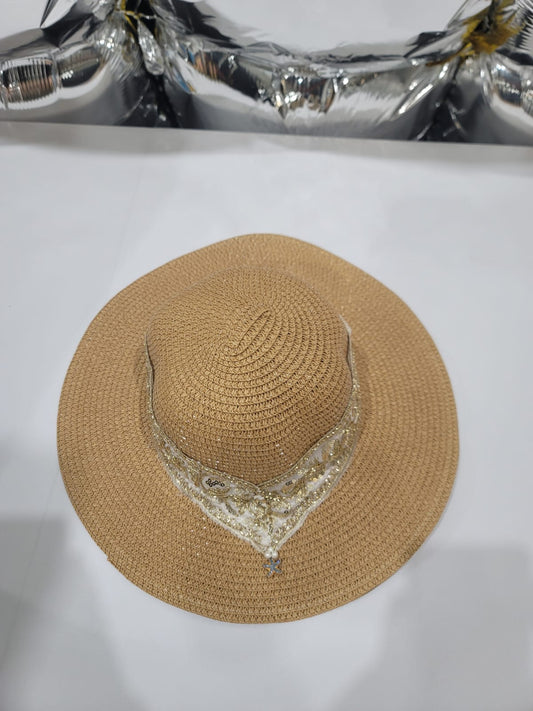 LACED BROWN STRAW HAT