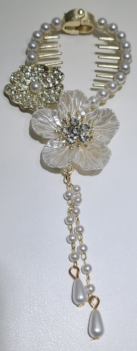 FLOWER TASSEL HAIR CLAW CLIP